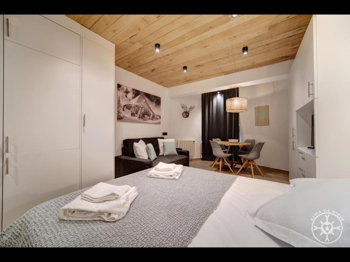 Audeth De Alma De Nieve Apartamento Vielha Exterior foto
